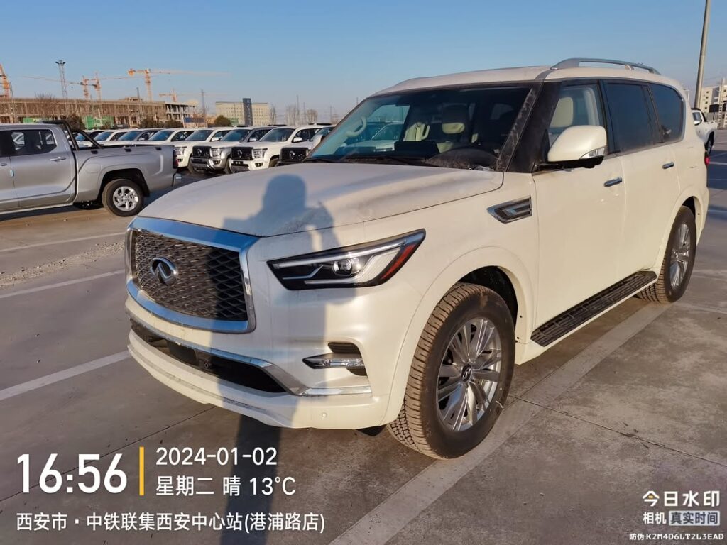 Infiniti QX80 5.6L 2WD