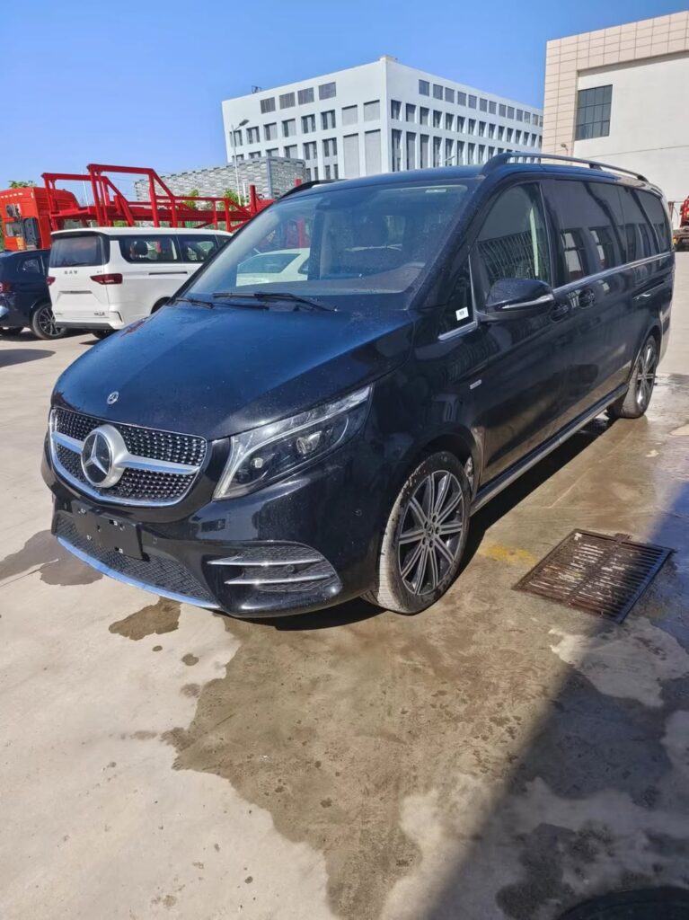 Mercedes-Benz V260