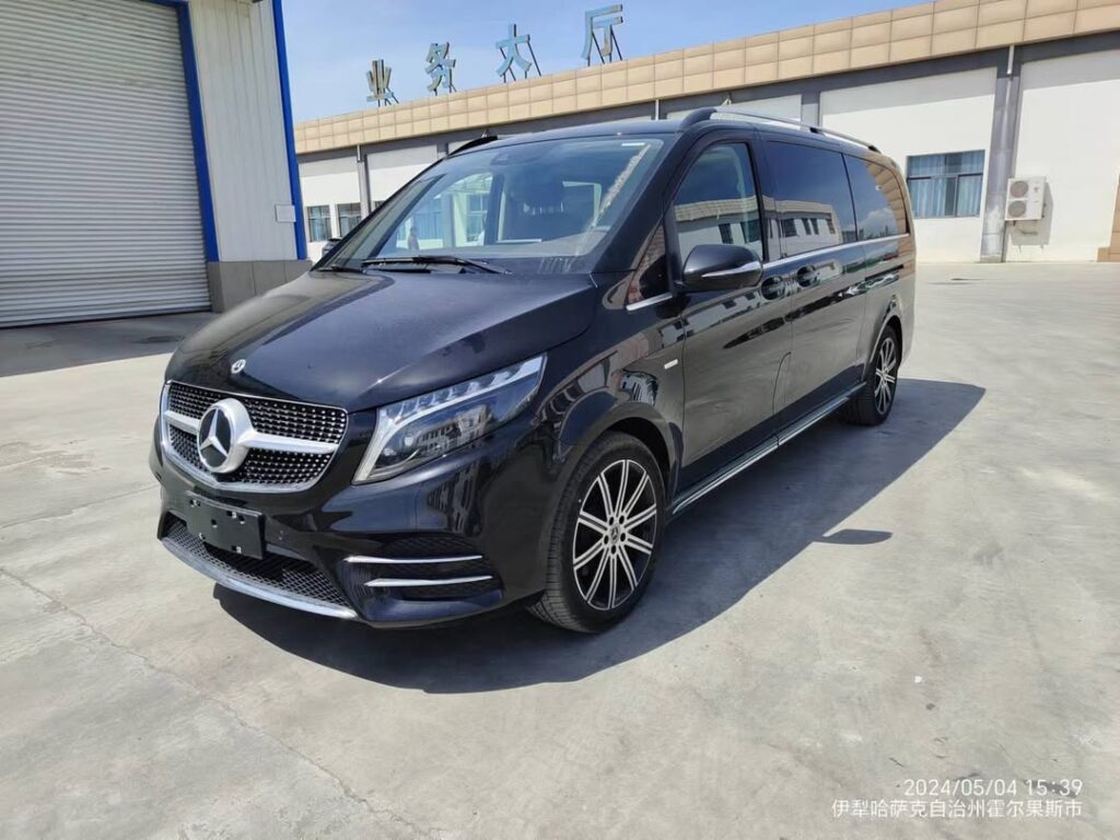 Mercedes-Benz V260L