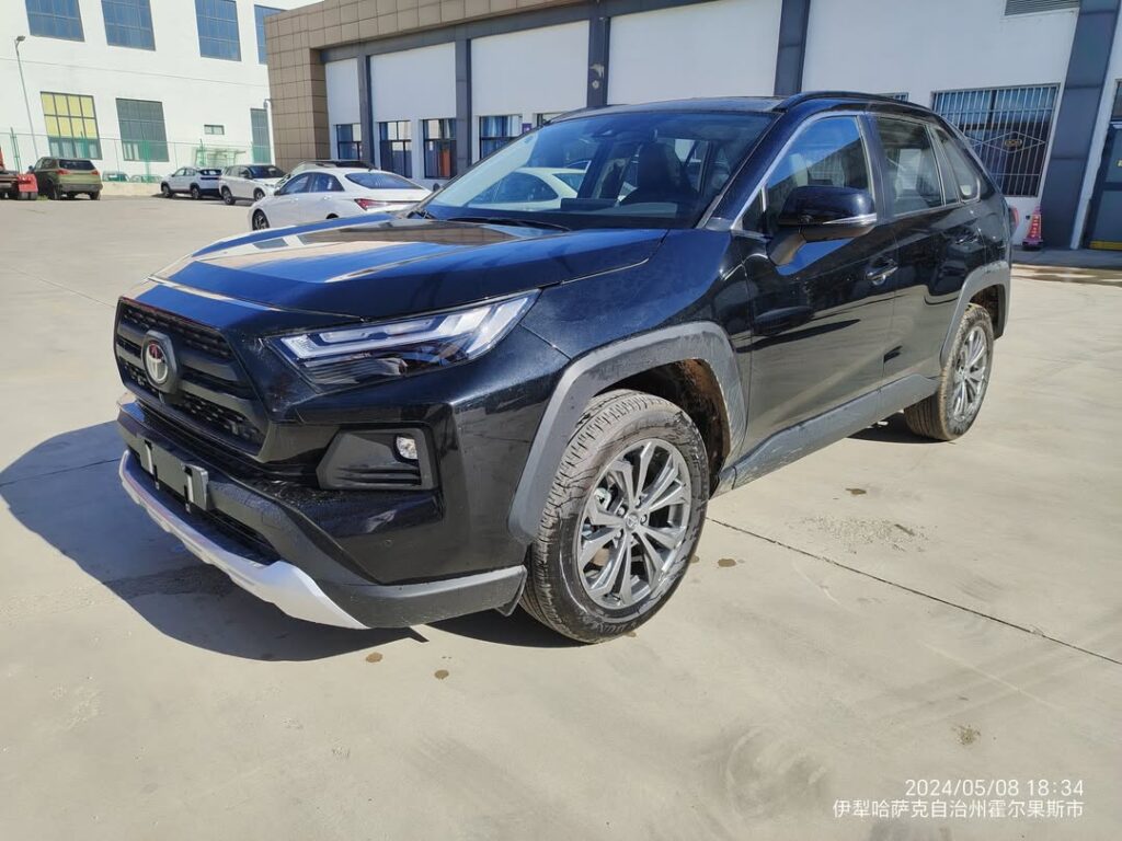 Toyota RAV4 AWD 2.0 Adventure Plus