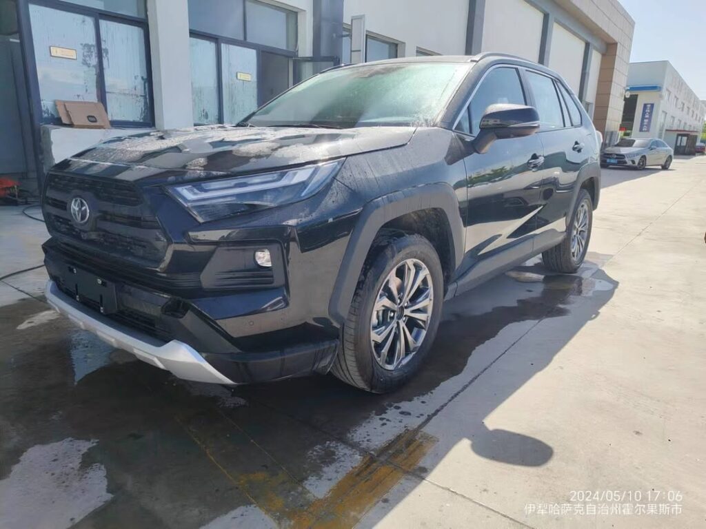 Toyota RAV4 AWD 2.0 Adventure Plus