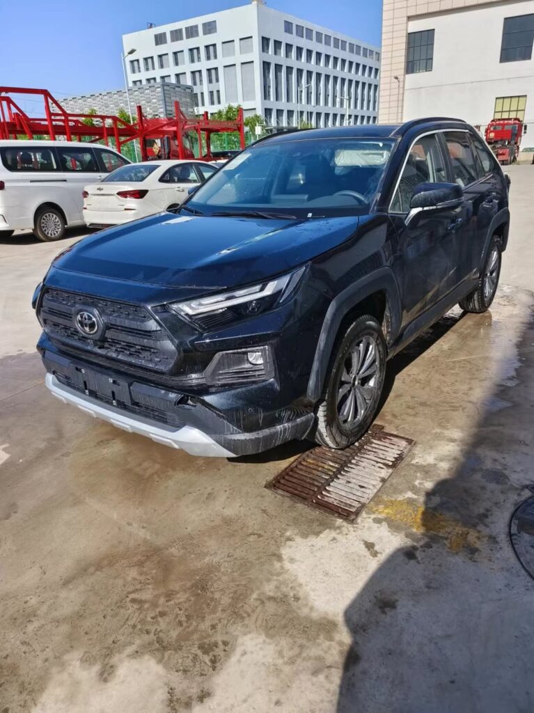 Toyota RAV4 AWD 2.0 Adventure Plus